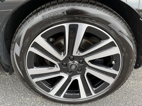 Certified 2023 Land Rover Range Rover SE AWD/4WD image 39