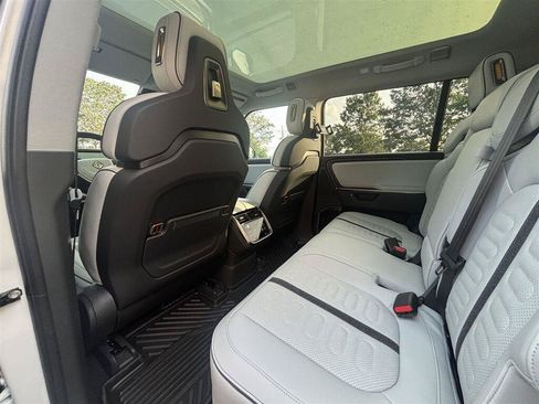 Used 2026 Rivian R1S Adventure AWD/4WD image 26