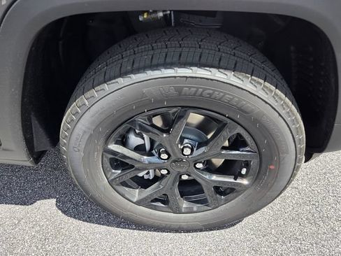 New 2026 Jeep Grand Cherokee Altitude RWD image 11
