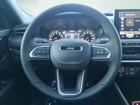 New 2026 Jeep Compass Latitude AWD/4WD image 18