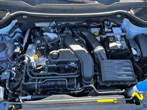 New 2025 Volkswagen Taos SE image 24