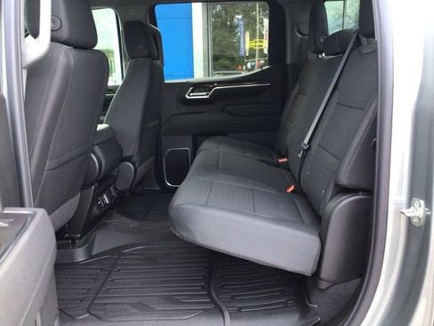 New 2026 GMC Sierra 1500 SLE AWD/4WD image 9