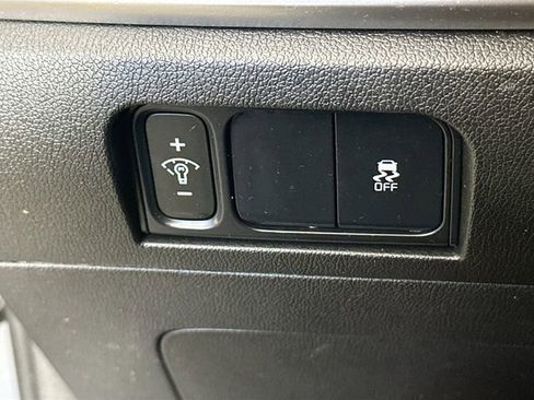 Used 2024 Kia Sorento S image 24