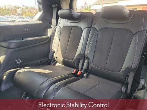Used 2024 Jeep Grand Cherokee L Altitude AWD/4WD image 40