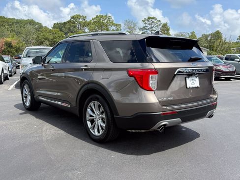 Used 2021 Ford Explorer Limited w/ Equipment Group 301A RWD image 6