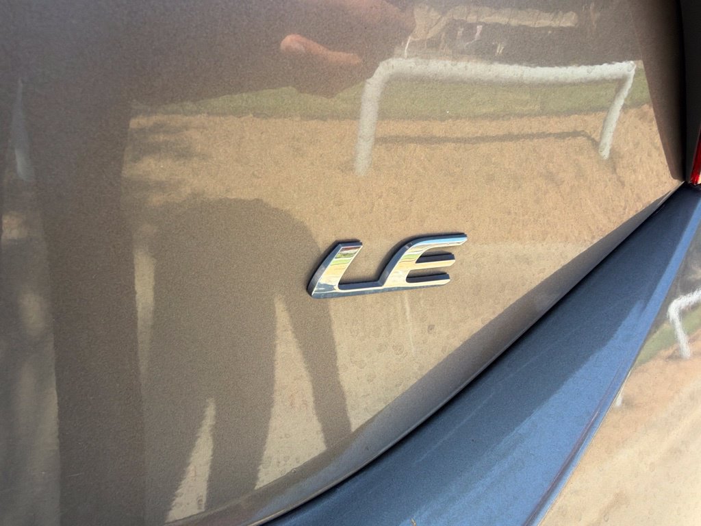 Used 2019 Toyota Corolla LE FWD image 18
