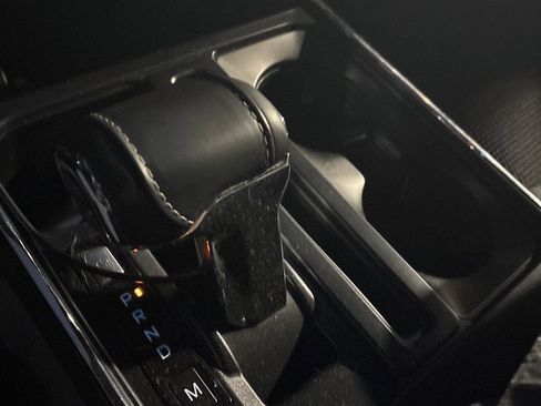 Used 2021 Ford F150 XLT w/ Equipment Group 301A Mid image 12