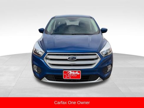 Used 2019 Ford Escape SE image 2