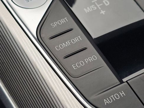 Used 2020 BMW 330i xDrive Sedan w/ Convenience Package image 10