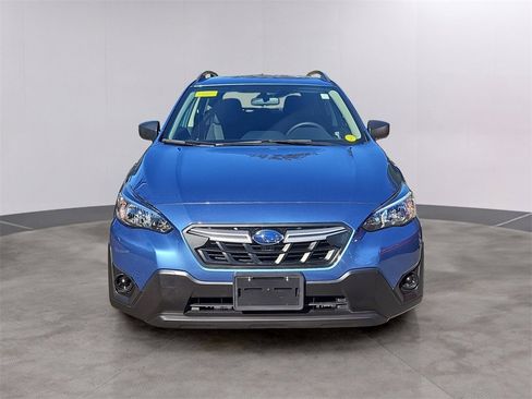 Used 2021 Subaru Crosstrek 2.0i image 2