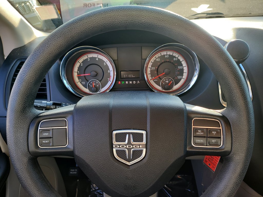 Used 2019 Dodge Grand Caravan SE FWD image 24