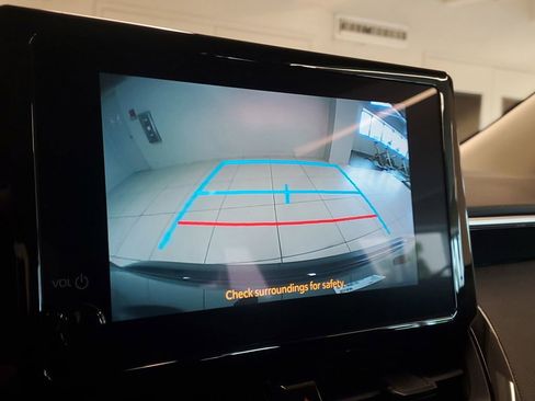 Used 2025 Toyota Corolla LE image 26