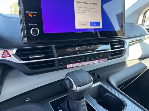 New 2026 Toyota Sienna XLE image 19