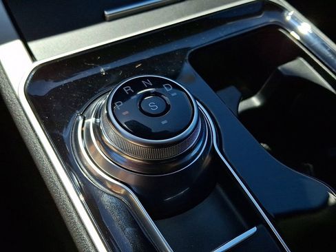 Certified 2020 Ford Edge SEL w/ Convenience Package AWD/4WD image 15