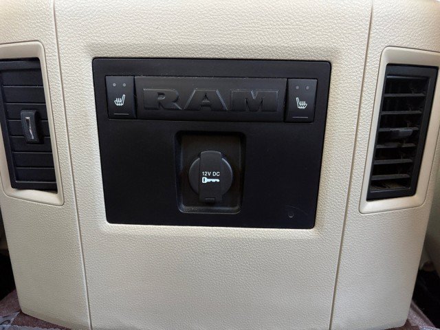 Used 2015 RAM 1500 Laramie w/ Convenience Group AWD/4WD image 7
