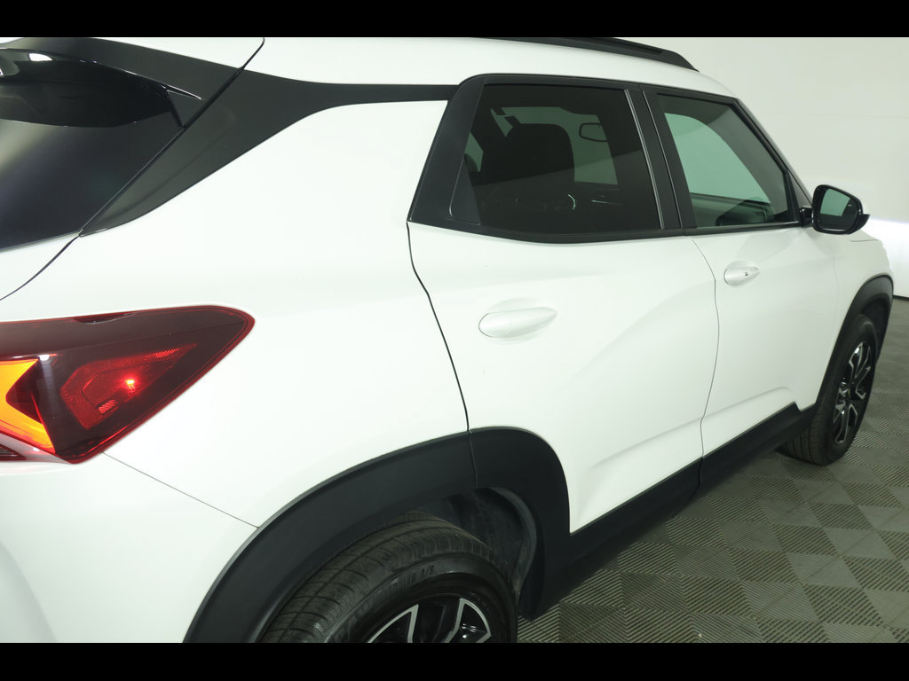 Used 2023 Chevrolet TrailBlazer ACTIV w/ Sun and Liftgate Package AWD/4WD image 19