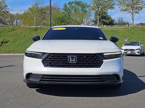 Used 2024 Honda Accord Sport image 2