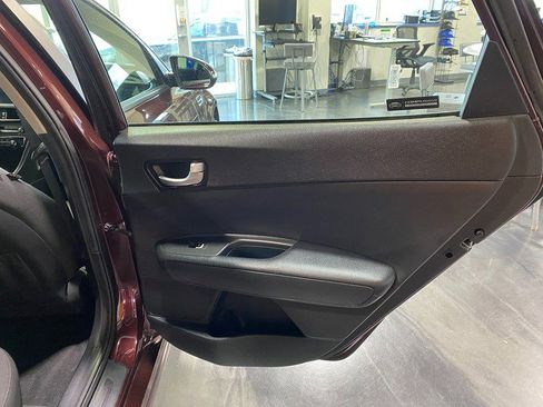 Used 2018 Kia Optima LX w/ 17" Alloy Wheels Package image 17