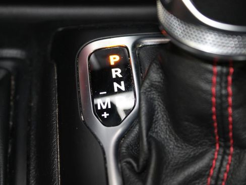 Used 2023 Jeep Gladiator Rubicon AWD/4WD image 39