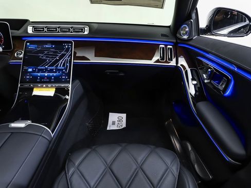 New 2026 Mercedes-Benz Maybach S 580 4MATIC image 17