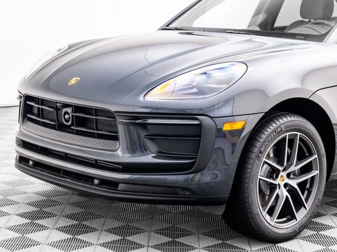 Certified 2025 Porsche Macan image 34