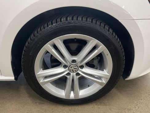 Used 2014 Volkswagen Passat TDI SE FWD image 18