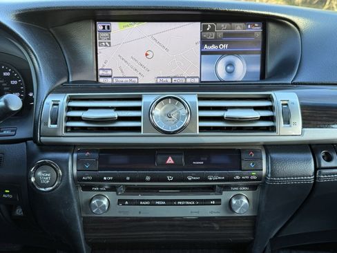 Used 2014 Lexus LS 460 image 27