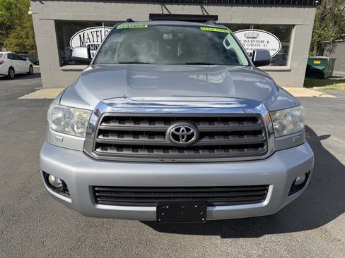 Used 2016 Toyota Sequoia SR5 w/ Premium Package image 7