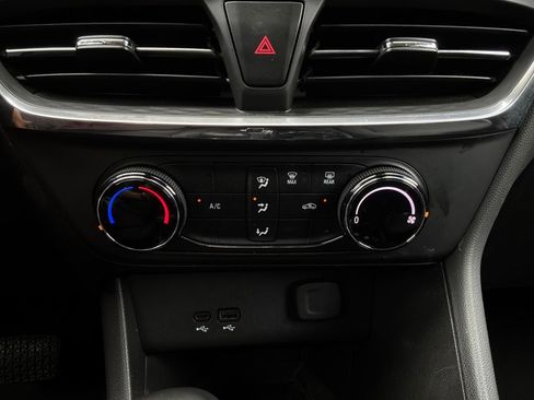 Used 2025 Buick Encore GX Preferred FWD image 26