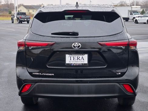 Used 2024 Toyota Highlander LE image 12