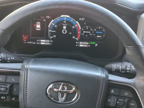 Used 2023 Toyota Sequoia Platinum AWD/4WD image 12