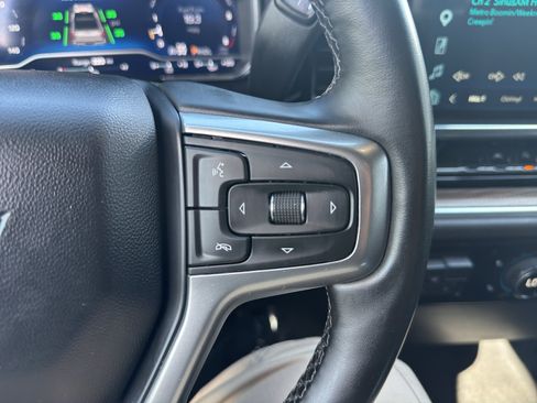 Used 2025 Chevrolet Silverado 1500 LT AWD/4WD image 23