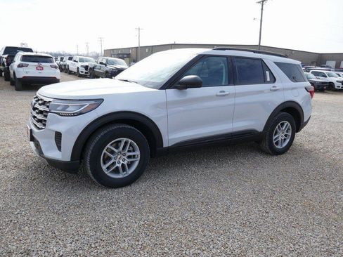 New 2026 Ford Explorer Active AWD/4WD image 8
