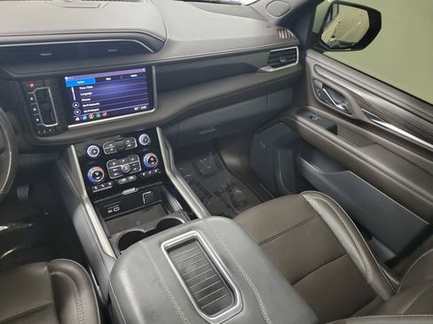 Used 2021 GMC Yukon Denali w/ Denali Ultimate Package image 14