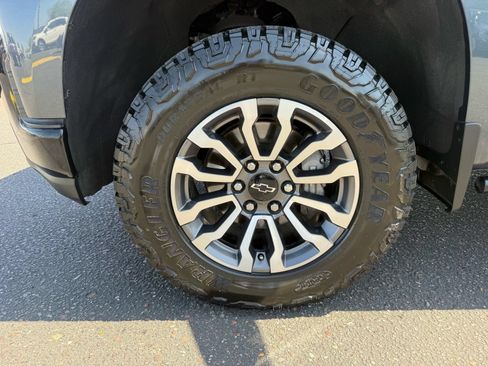 Used 2020 Chevrolet Silverado 1500 LT Trail Boss AWD/4WD image 11