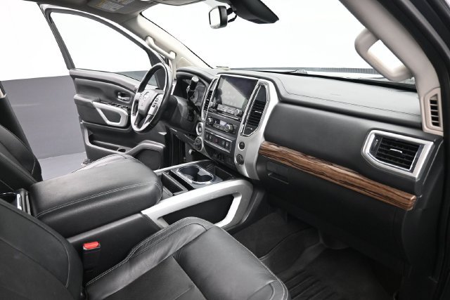 Used 2021 Nissan Titan SL w/ Moonroof Package AWD/4WD image 28