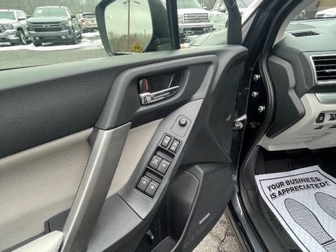 Used 2016 Subaru Forester 2.5i Touring w/ Eyesight & Navigation System image 13