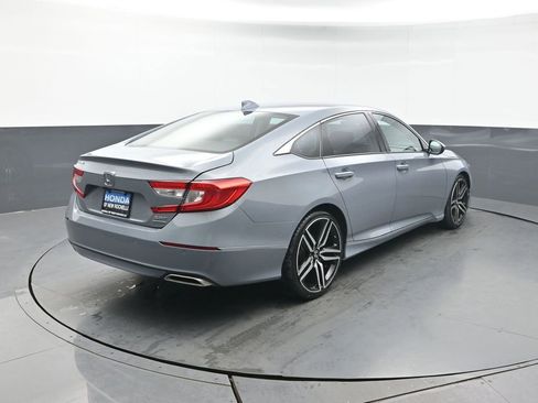 Used 2021 Honda Accord Touring image 6