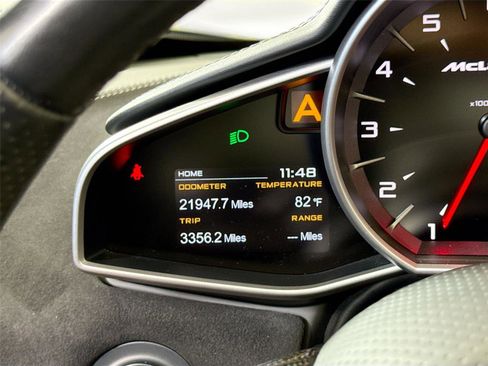 Used 2014 McLaren MP4-12C Spider RWD image 17