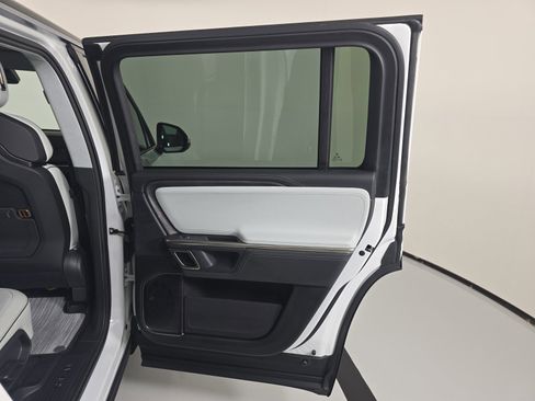 Used 2024 Rivian R1S Adventure AWD/4WD image 19