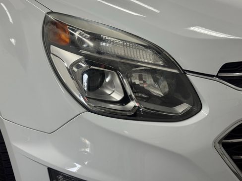 Used 2017 Chevrolet Equinox LT w/ Convenience Package image 17