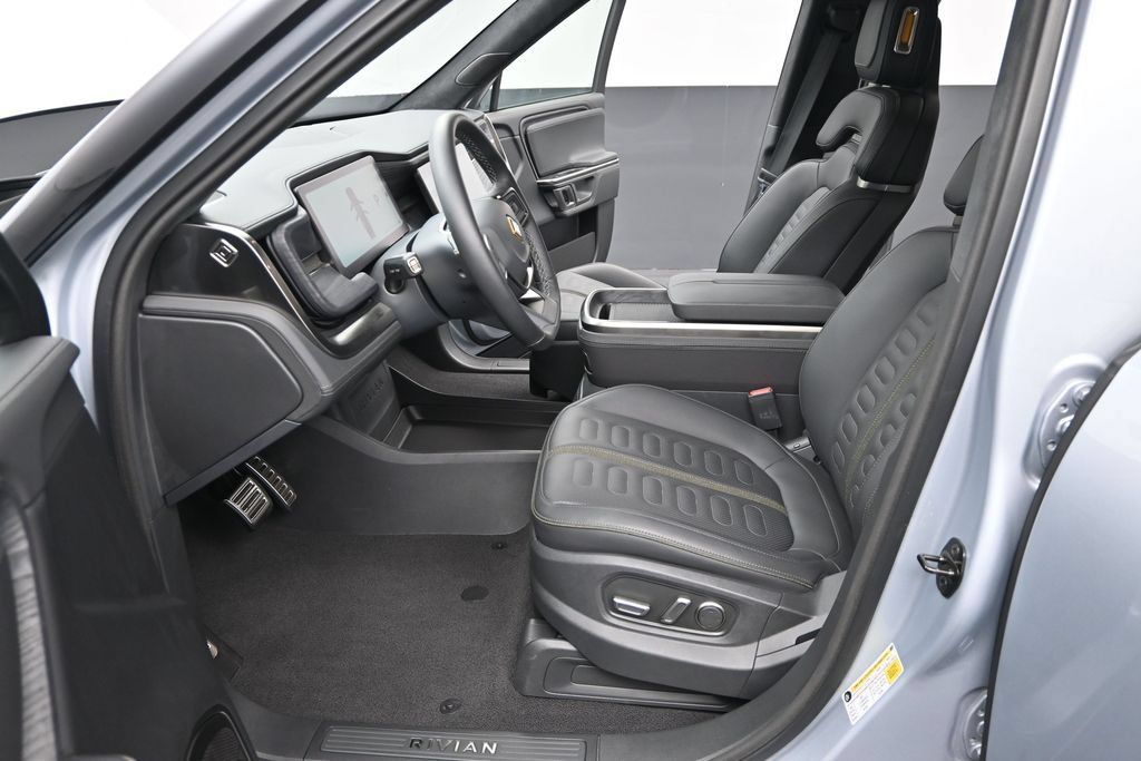 Used 2023 Rivian R1S Adventure Quad AWD/4WD image 15