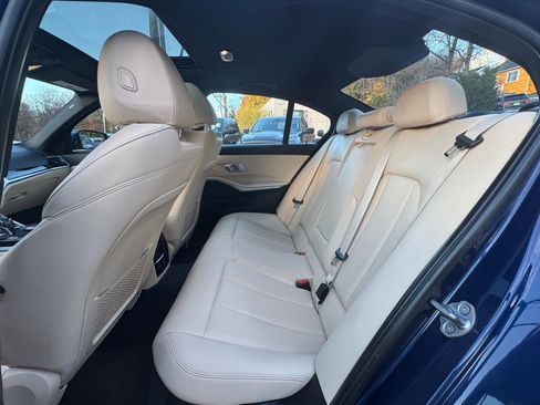 Used 2019 BMW 330i xDrive Sedan w/ Driving Assistance Package image 16