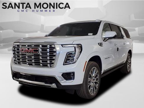 Used 2026 GMC Yukon XL Denali w/ Sun & Power Step Package AWD/4WD image 1