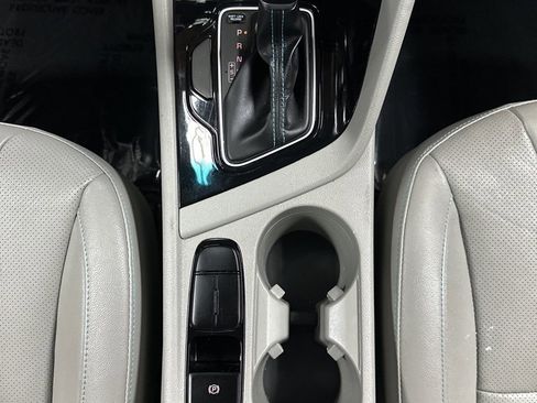 Used 2021 Kia Niro Touring image 25