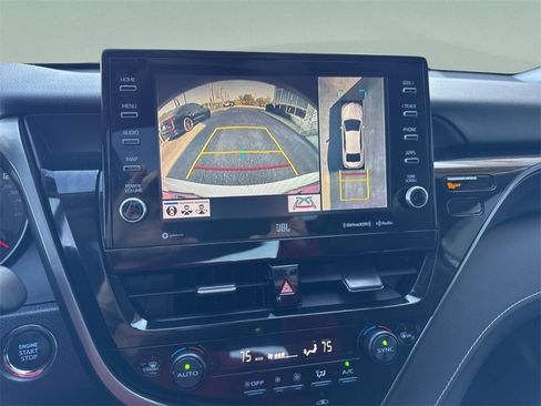 Used 2022 Toyota Camry XSE image 19