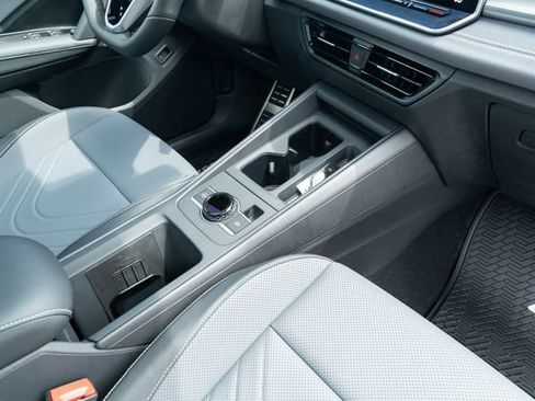 New 2026 Volkswagen Tiguan SE R-Line AWD/4WD image 45