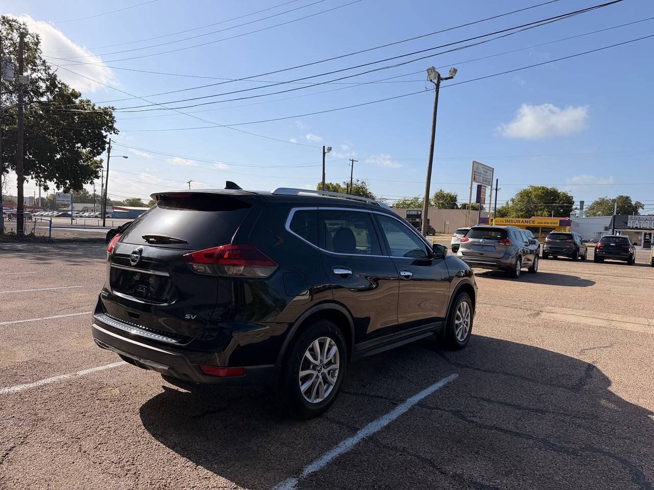Used 2018 Nissan Rogue SV w/ Premium Package FWD image 6