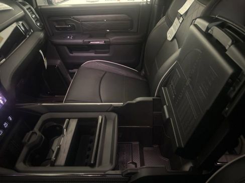 New 2026 RAM 2500 Limited AWD/4WD image 31