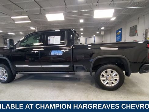 Used 2025 Chevrolet Silverado 3500 High Country AWD/4WD image 7